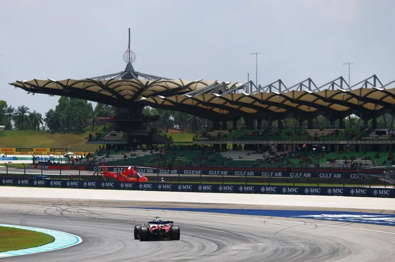 F1雪邦雨战延期，迈凯伦直线劣势与MotoGP硬胎争议同抢镜-ModFans