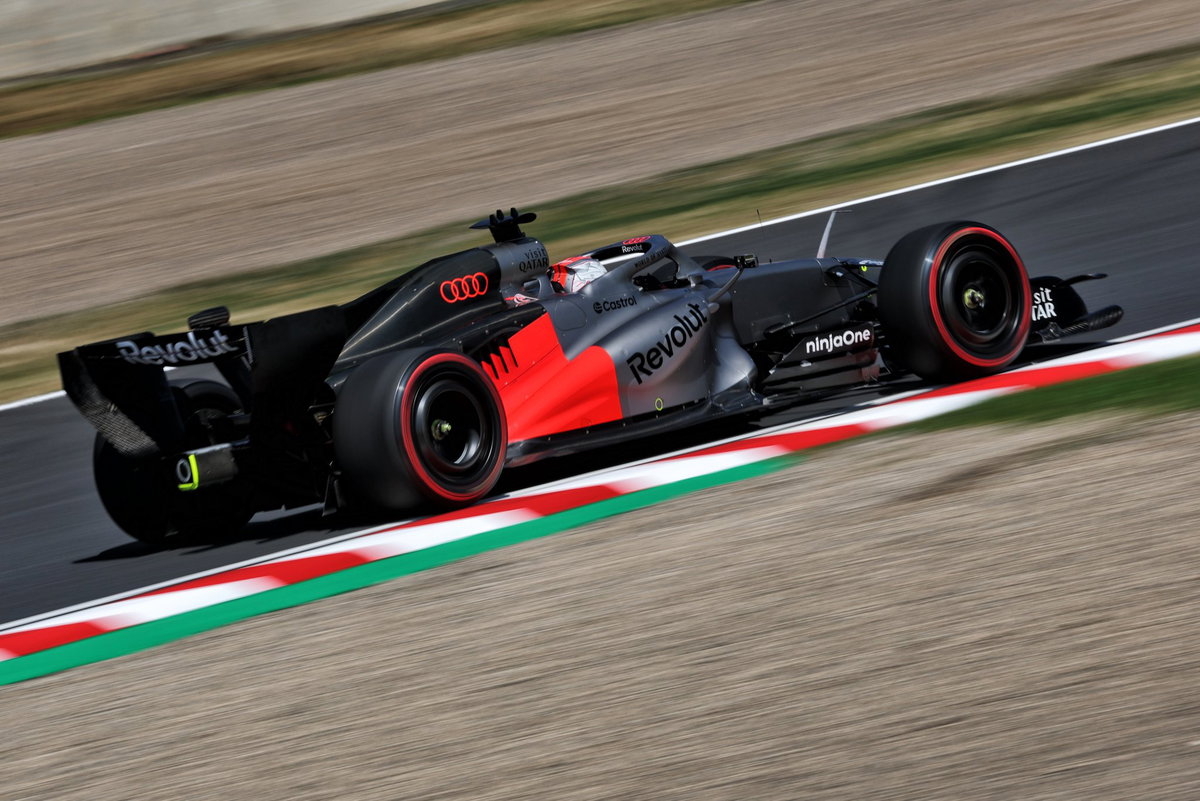 What rival F1 team designs have grabbed McLaren’s attention_ModFans