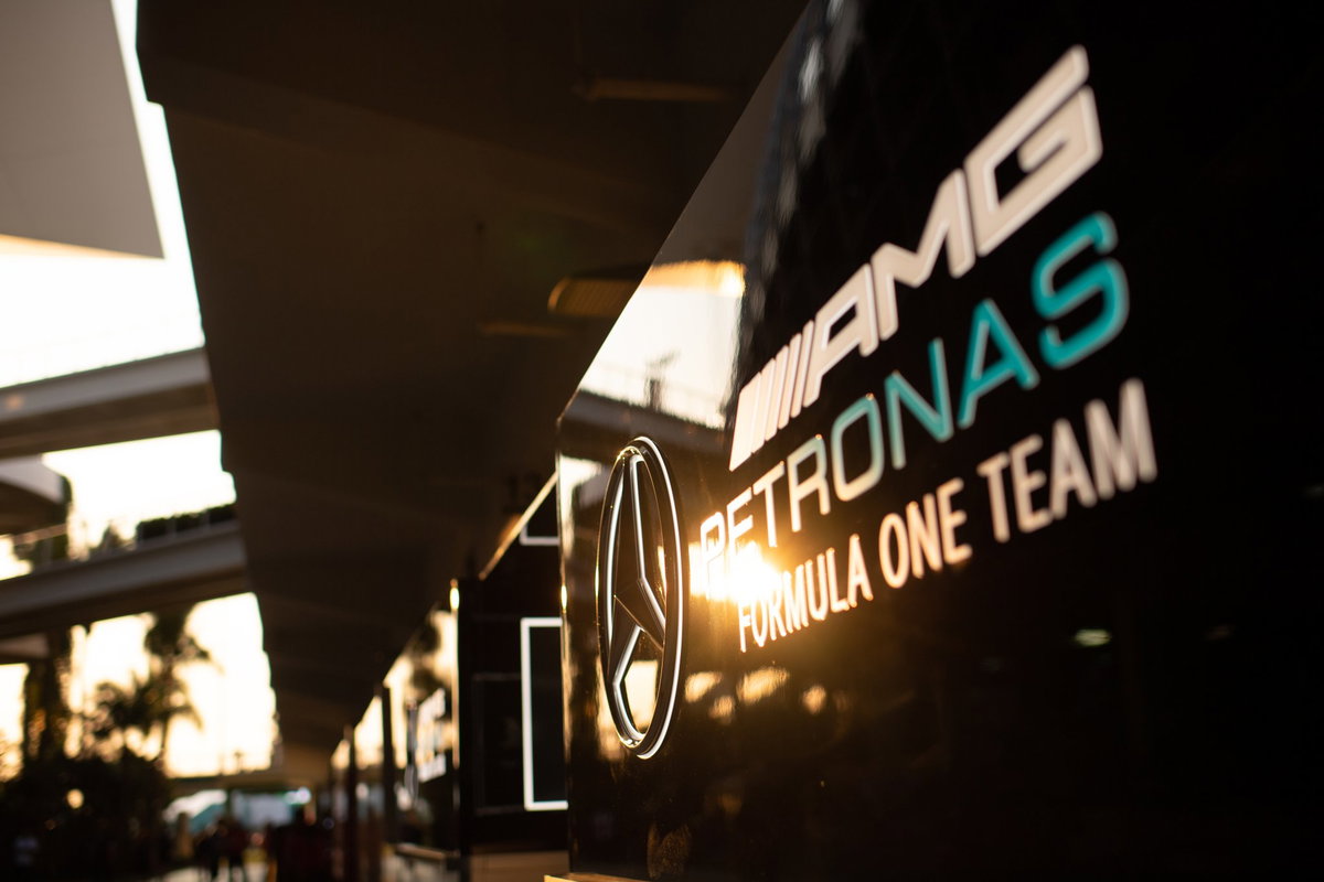 【体育法律】美国田径名将起诉梅赛德斯与彪马：问题跑鞋终结职业生涯_ModFans